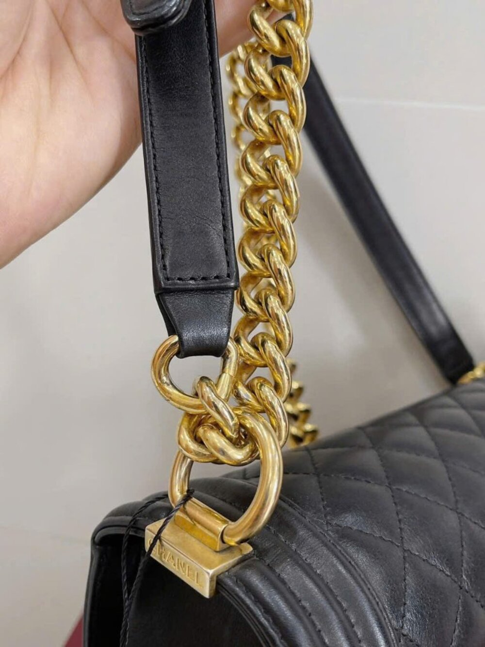 [Final Price] CHANEL Quilted New Medium Boy Flap Black - Picture 11 of 12